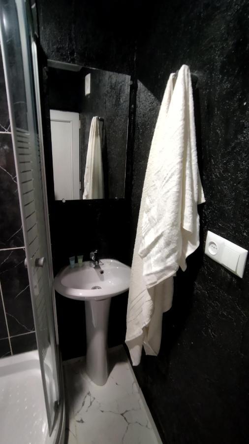 Shapatava Aparthotel Батуми Екстериор снимка