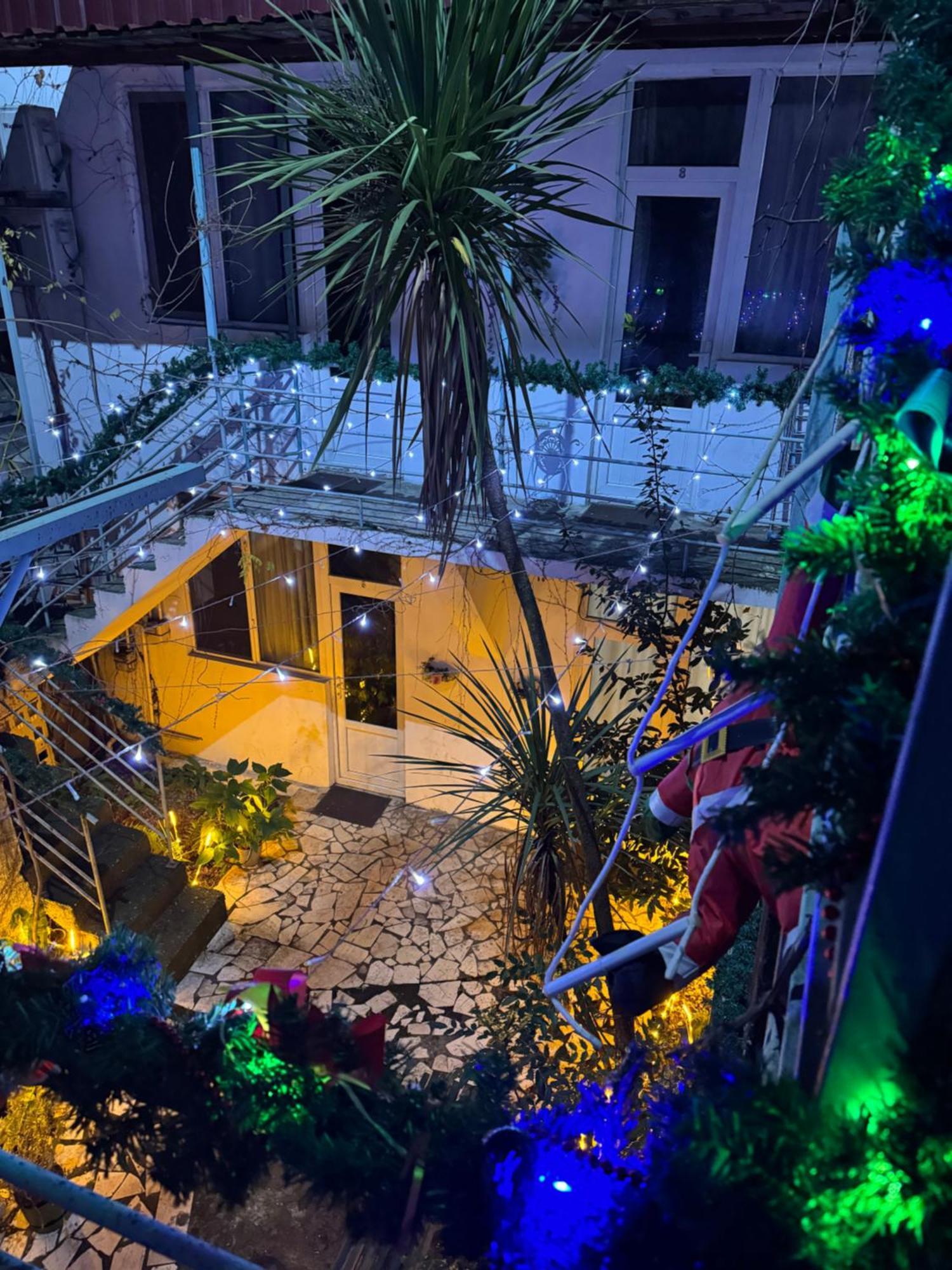 Shapatava Aparthotel Батуми Екстериор снимка